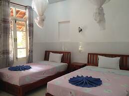 Nhat Quang Family Beach