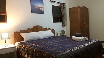 4 Bedroom House & Private Pool Pattaya