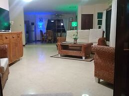 4 Bedroom House & Private Pool Pattaya