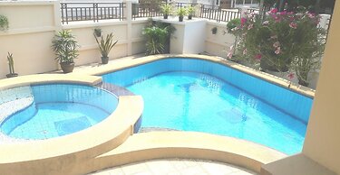 4 Bedroom House & Private Pool Pattaya