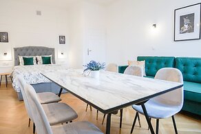 AAA STAY Premium Apartments Old Town