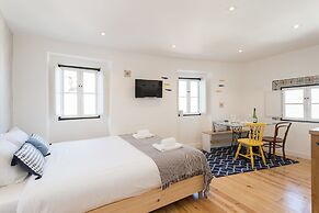 Alfama Loft Studio Loft Apartment w/ River View - by LU Holidays