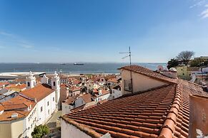 Alfama Loft Studio Loft Apartment w/ River View - by LU Holidays