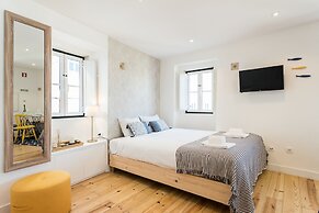 Alfama Loft Studio Loft Apartment w/ River View - by LU Holidays