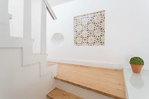 Alfama Loft Studio Loft Apartment w/ River View - by LU Holidays