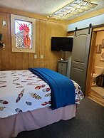 Silly Chickens Lodge B&B