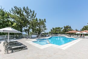 Pine Club Apart Hotel