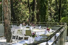 Pine Club Apart Hotel