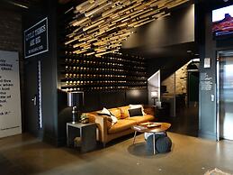 The Chicago Hotel Collection - Wrigleyville