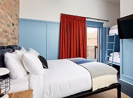 The Chicago Hotel Collection - Wrigleyville