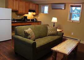 Tahquamenon Suites Lodging
