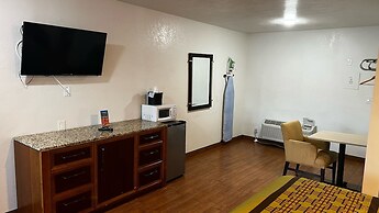 New American Inn and Suites
