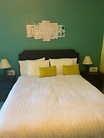 Mar Bay Motel &Suites