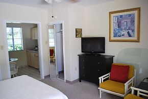 Mar Bay Motel &Suites