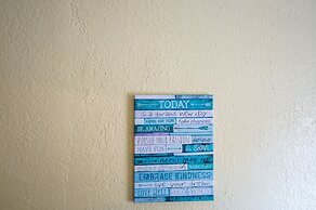 Mar Bay Motel &Suites