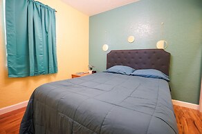 Mar Bay Motel &Suites