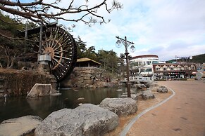Book Home Gyeongju