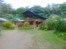 Del Mar Home Stay and Cafe