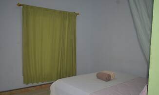 Del Mar Home Stay and Cafe