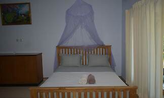 Del Mar Home Stay and Cafe