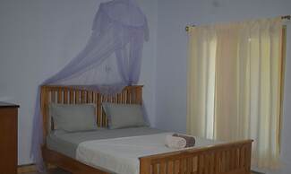 Del Mar Home Stay and Cafe