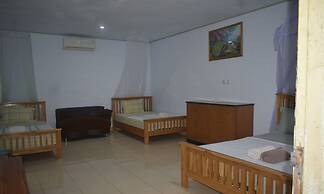 Del Mar Home Stay and Cafe