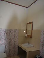 Del Mar Home Stay and Cafe