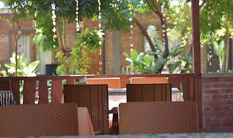 Del Mar Home Stay and Cafe