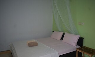 Del Mar Home Stay and Cafe