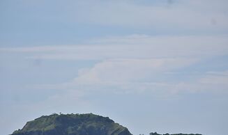 Del Mar Home Stay and Cafe