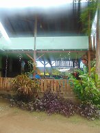 Del Mar Home Stay and Cafe