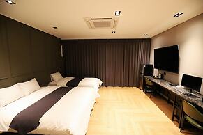 Dongducheon Hotel The Gray