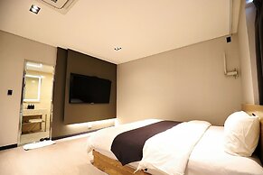 Dongducheon Hotel The Gray