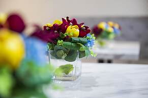 Front One Boutique Karawang