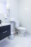 Alex Hotel on Muzhestva