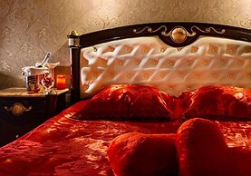 Alex Hotel on Marata 73