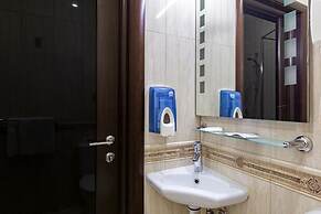 Alex Hotel on Marata 73