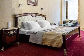 Alex Hotel on Marata 73