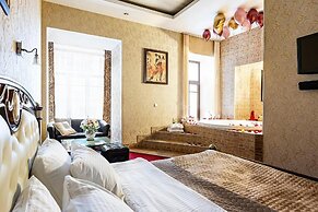 Alex Hotel on Marata 73