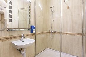 Alex Hotel on Marata 73