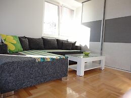 Accommodation Mell
