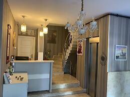 Omar Sultan Park Suites