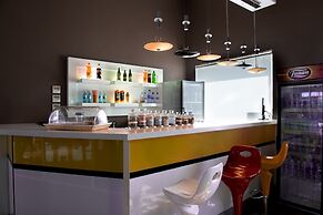 Mandarin Hotel & Fitness Center