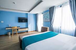 Blue Ocean Beachside Hotel Danang