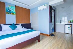Blue Ocean Beachside Hotel Danang