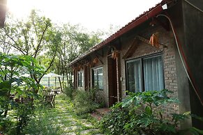 Tam Coc Lakeside Homestay