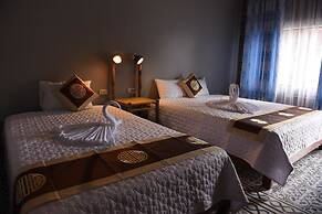 Tam Coc Lakeside Homestay