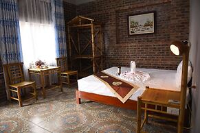 Tam Coc Lakeside Homestay