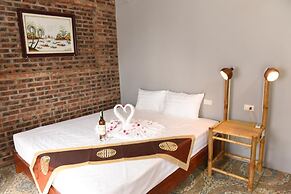 Tam Coc Lakeside Homestay