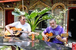 Tam Coc Lakeside Homestay